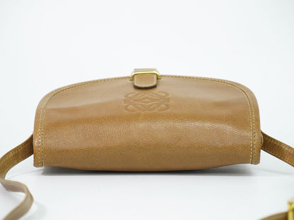 Loewe Anagram Shoulder Bag Pochette Leather Brown — view 5