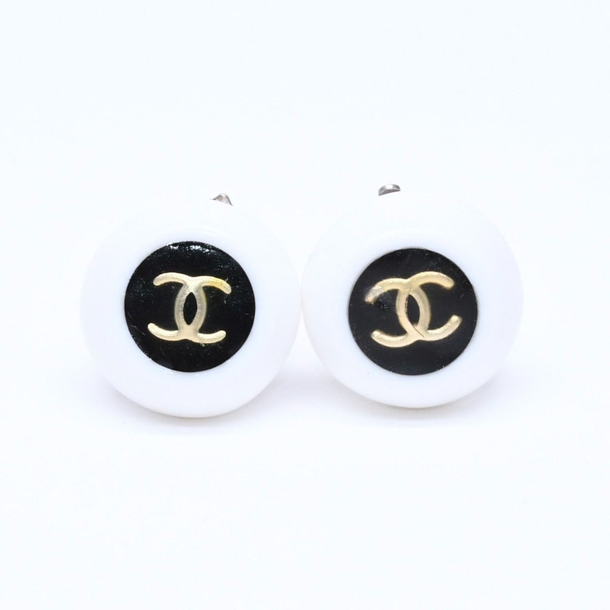 Chanel 96P CC Logo Earrings 96 Resin Metal White Black Bicolor