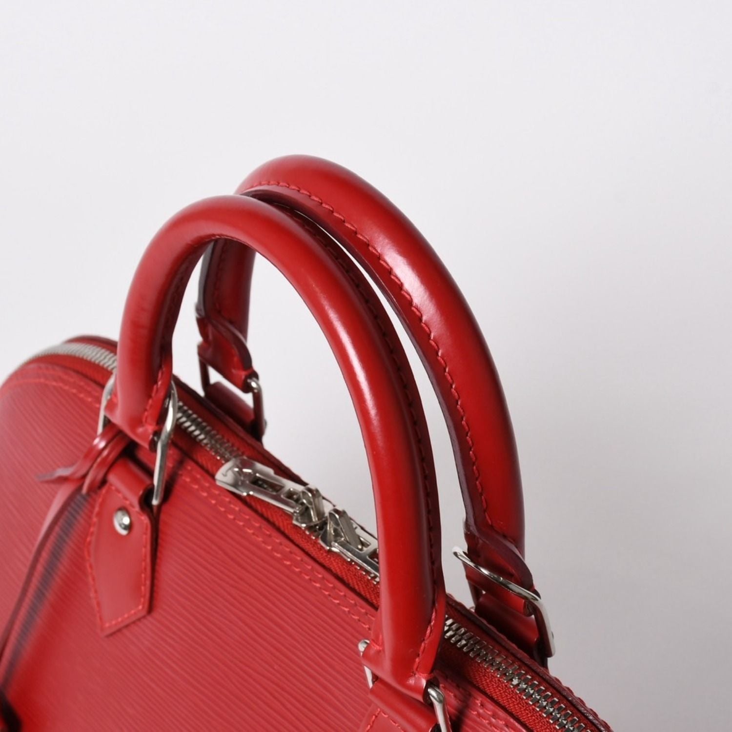 Louis Vuitton Handbag Epi Alma PM Bag Silver — view 5