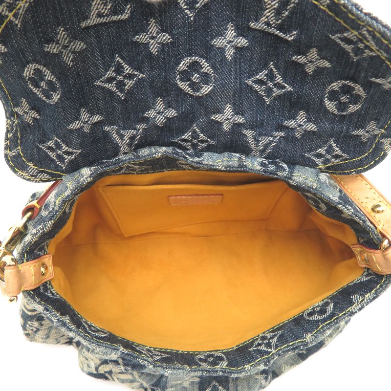 Louis Vuitton Shoulder Bag — view 6