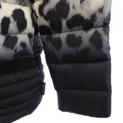 Moncler Leucate Down Jacket — view 7