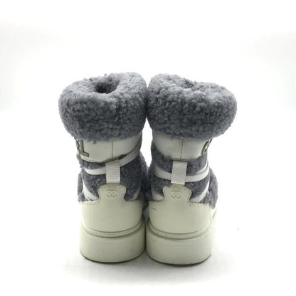 Chanel CC Logo Shearling Snow Boots Quilted Style Gray Shoes — view 3