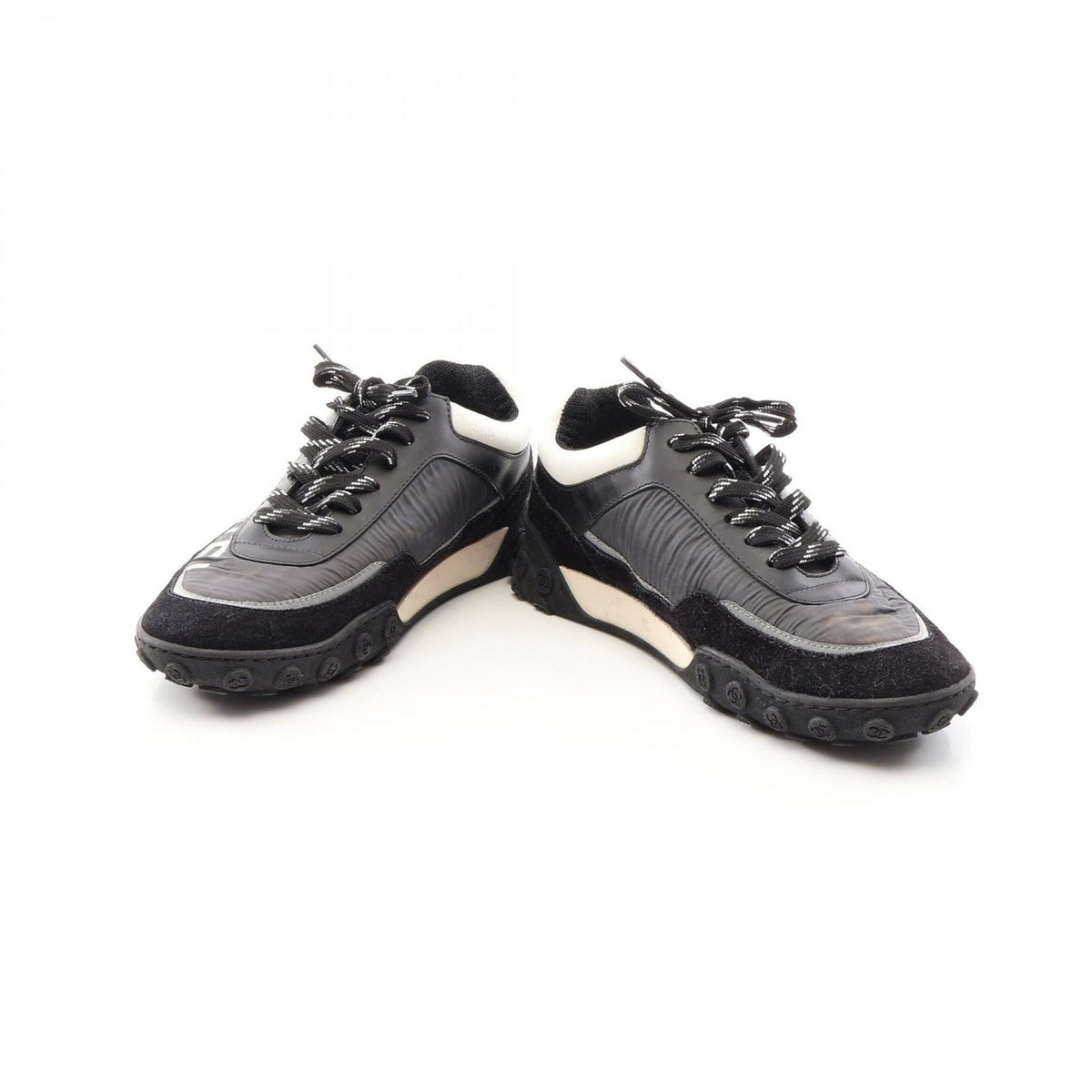Chanel Sneakers CC Logo Nylon Suede — view 3