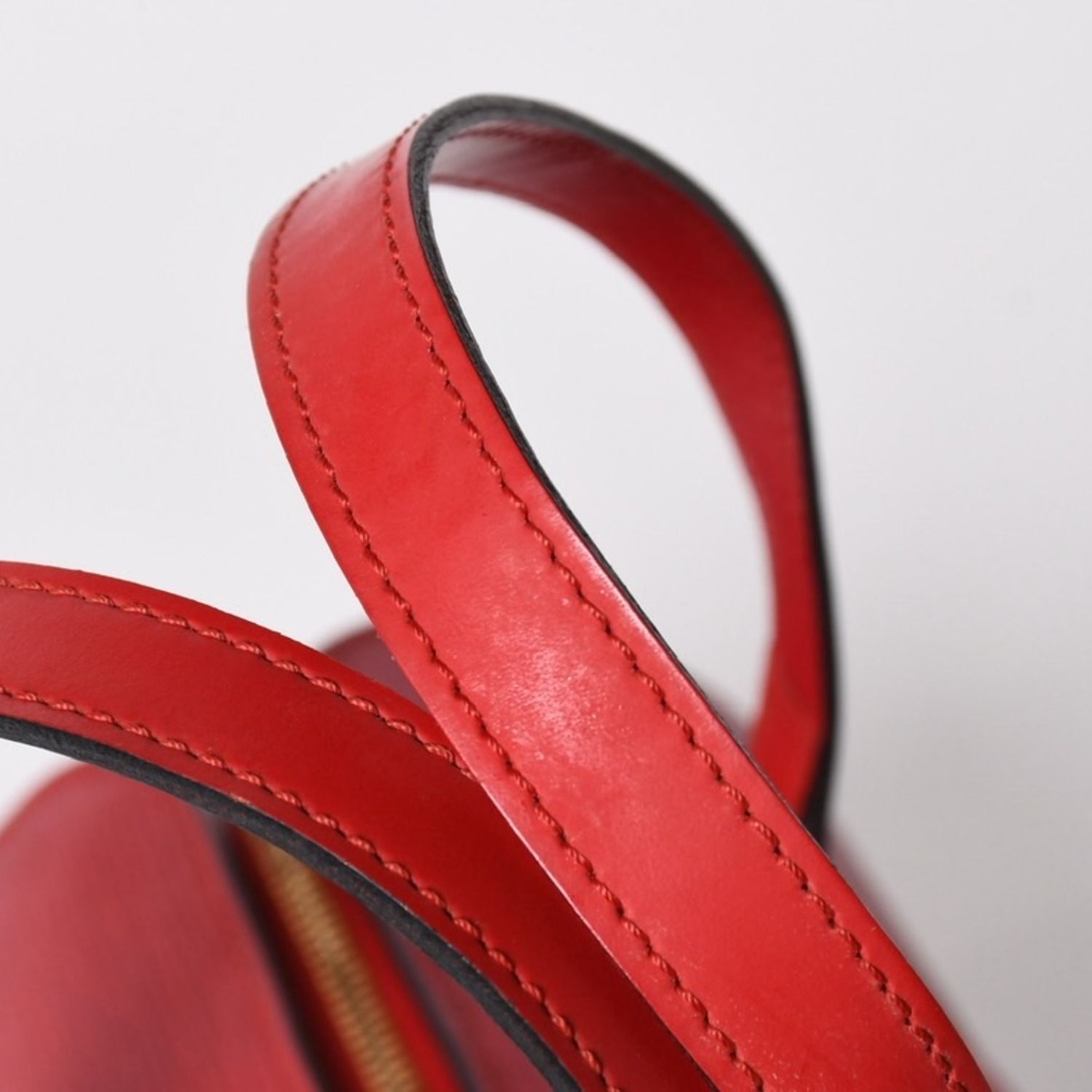 Louis Vuitton Soufflot Handbag Epi Leather Red Gold — view 5