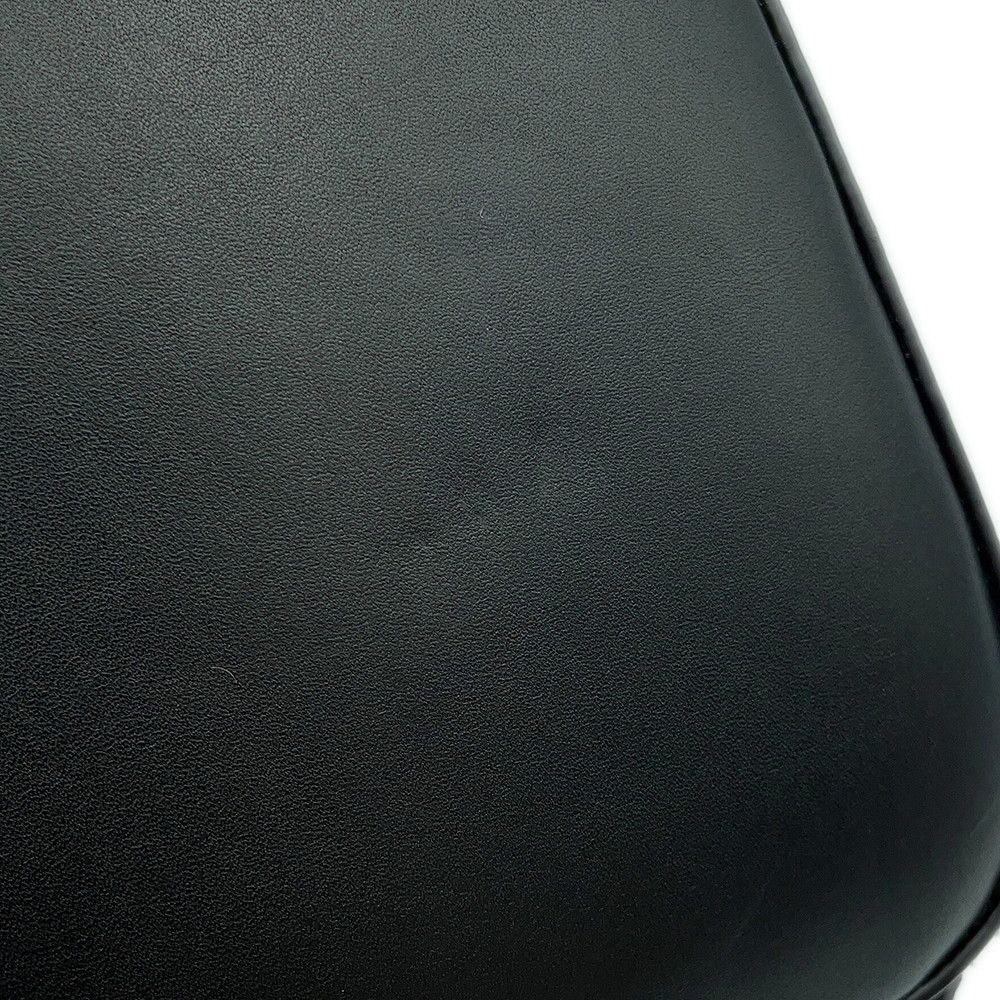 Loewe Architect Soft Natural Calfskin 2-Way Shoulder Bag Black — view 8