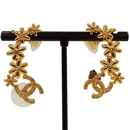 Chanel CC Logo Flower Motif Earrings Gold