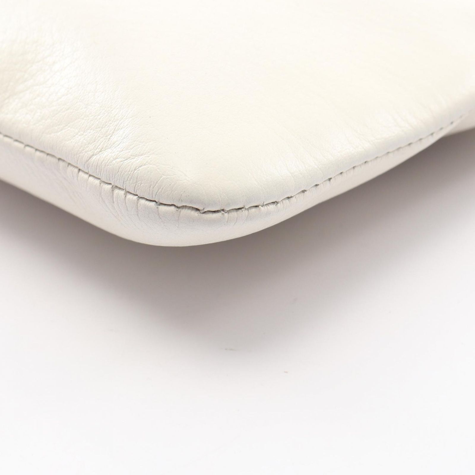 Balenciaga Clutch Everyday Pouch White Leather — view 6