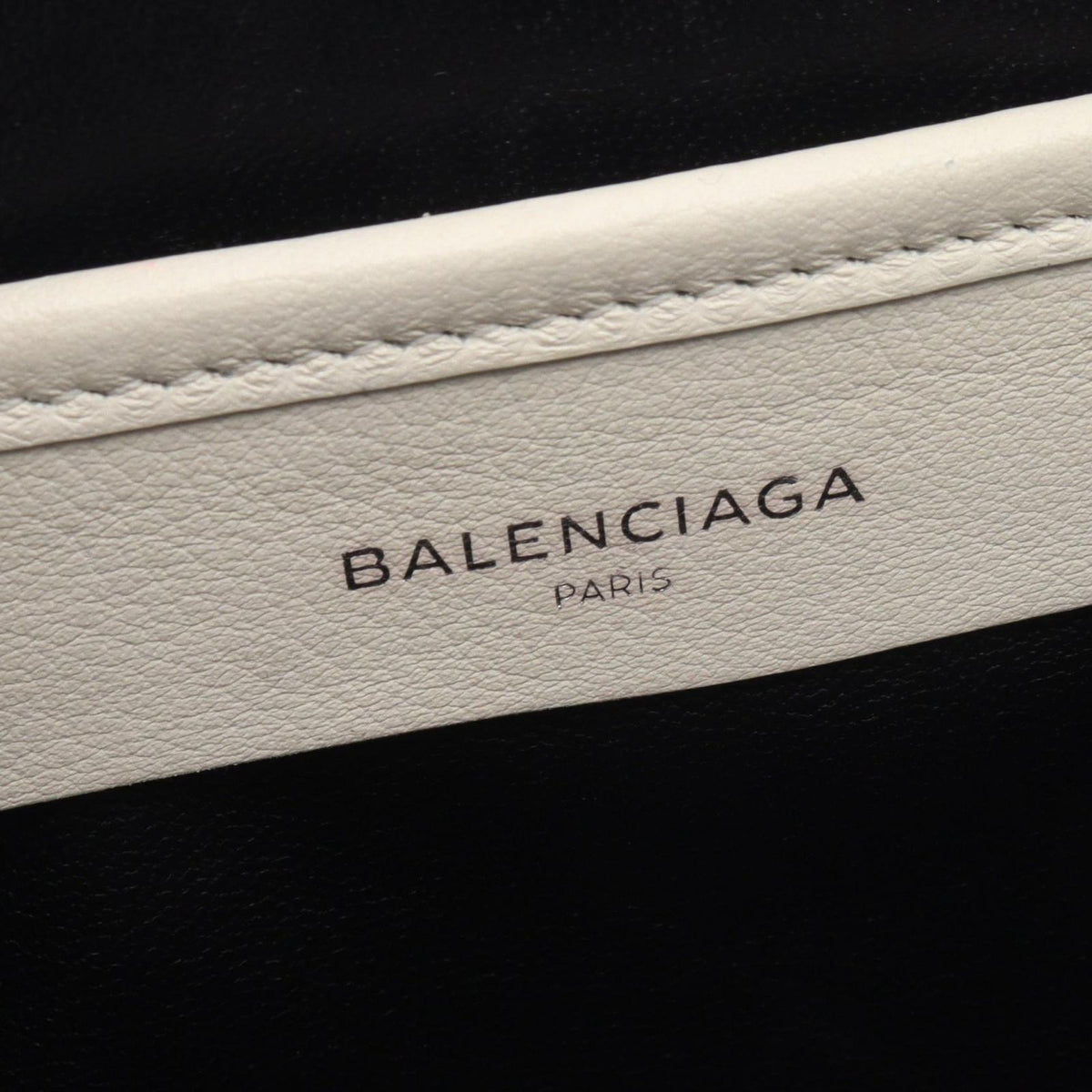 Balenciaga Clutch Everyday Pouch White Leather — view 4
