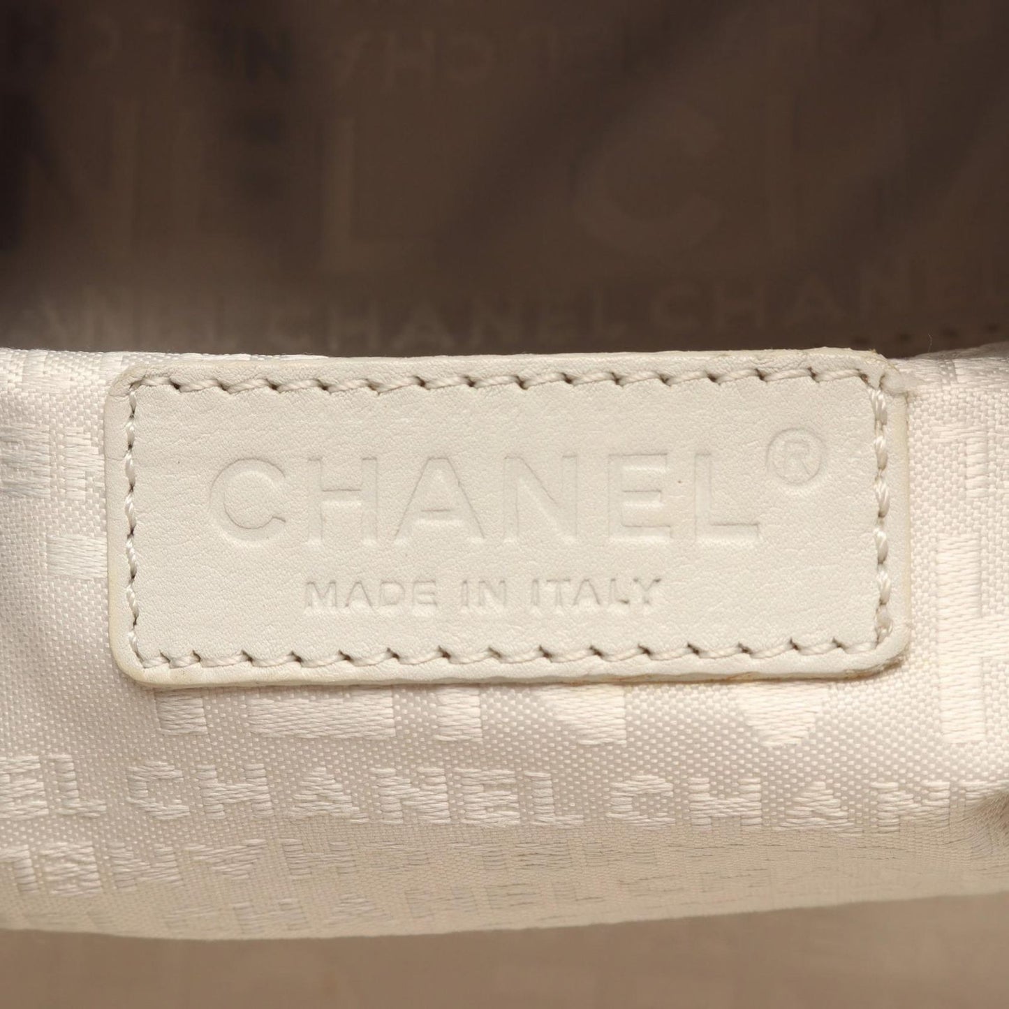 Chanel Handbag Choco Bar Boston Bag White Caviar Leather — view 4