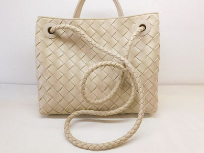 Bottega Veneta Certify of W/craft Small Andiamo Ecru 2-Way — view 2