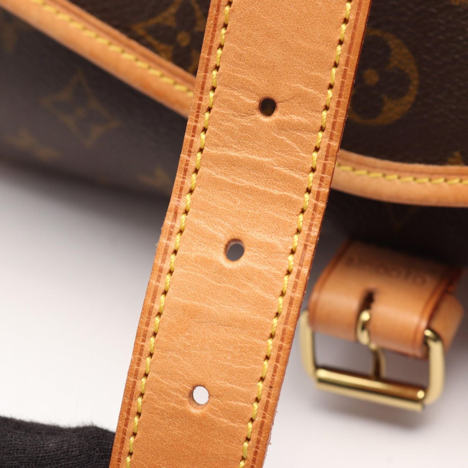 Louis Vuitton Shoulder Bag Saumur 35 Monogram Canvas Leather — view 7