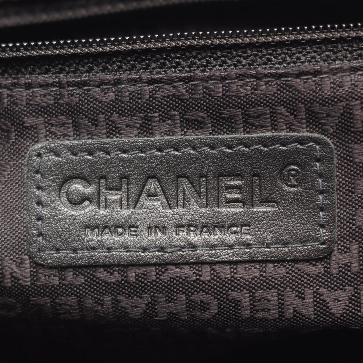Chanel Tote Bag Choco Bar Black Lambskin — view 4
