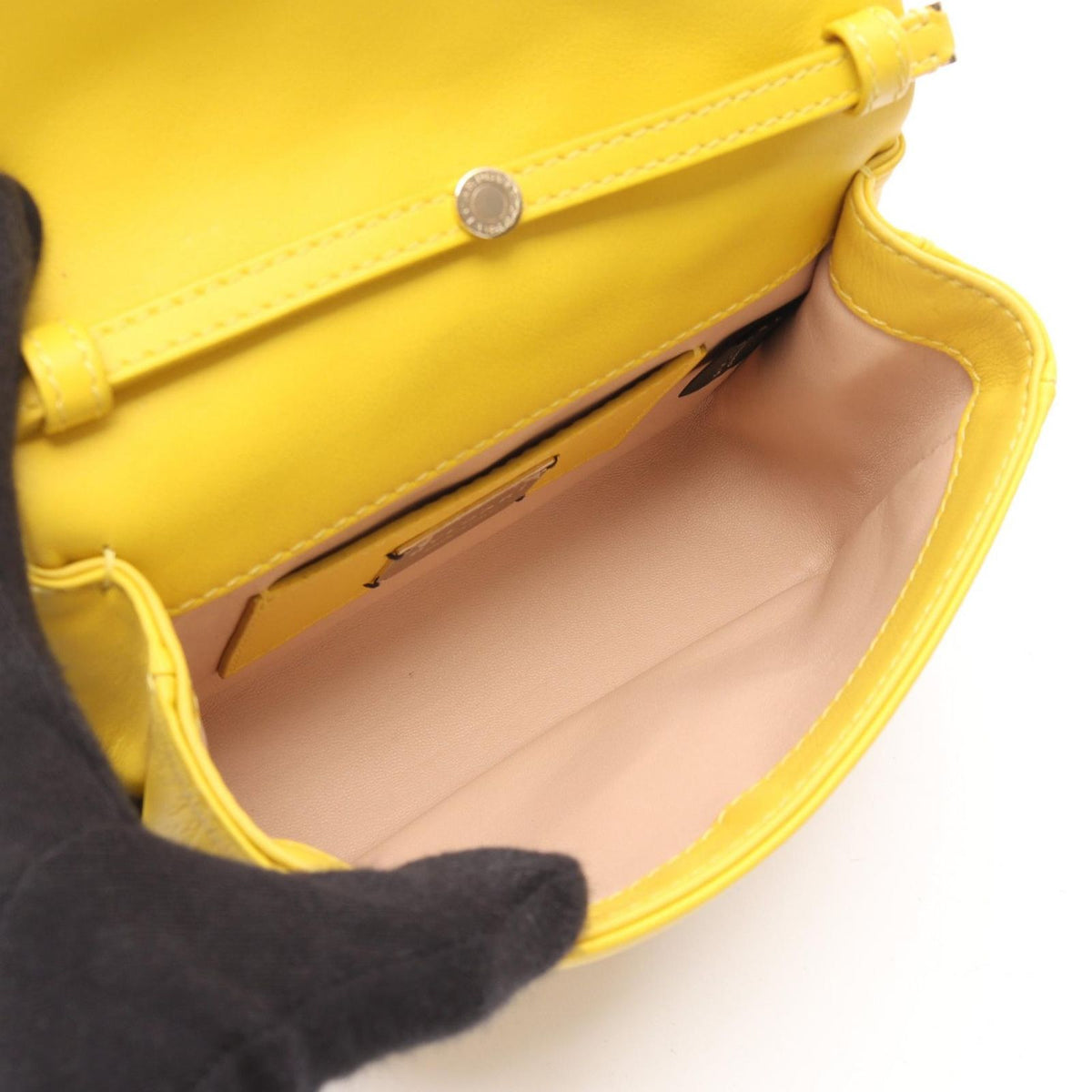 Bvlgari Shoulder Bag Serpenti Cabochon Yellow Leather — view 3