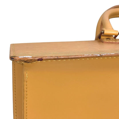 Louis Vuitton Sac Triangle Epi Handbag Leather — view 6