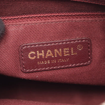 Chanel Shoulder Bag CC Logo Diamond Stitch Black Leather CC Chain — view 4