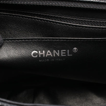 Chanel Shoulder Bag Maxi Quilted 30 Single Flap Black Caviar Leather Chain — view 4