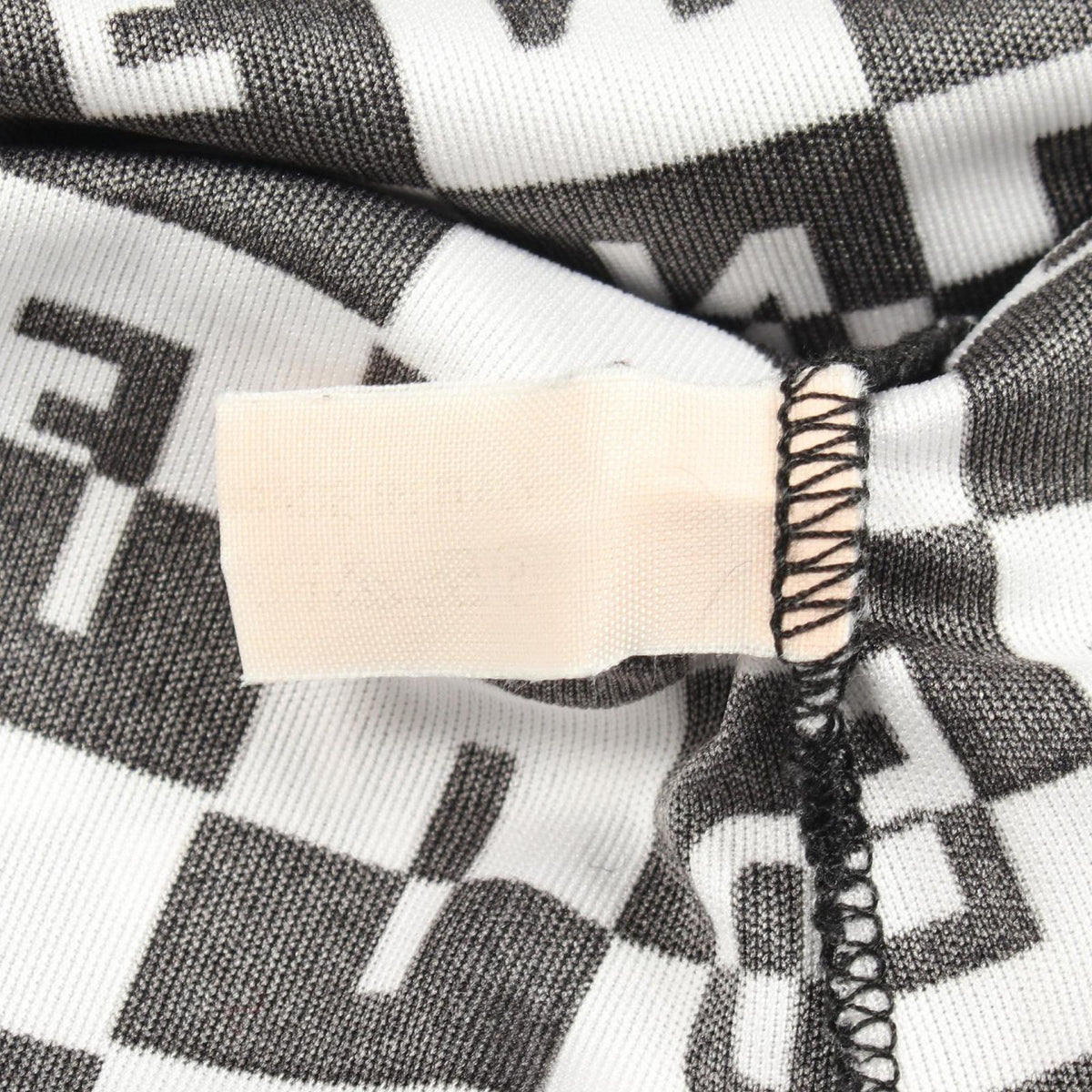 Fendi Top Logo All Over Print Short Sleeves T-Shirt — view 5