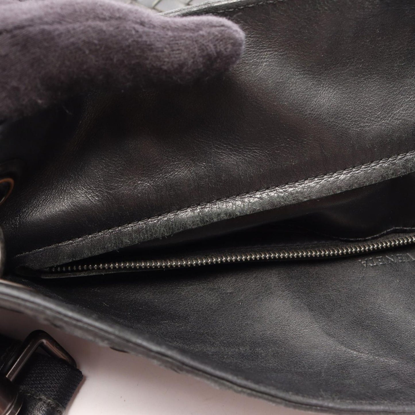 Bottega Veneta Shoulder Bag Intrecciato Black Leather — view 7