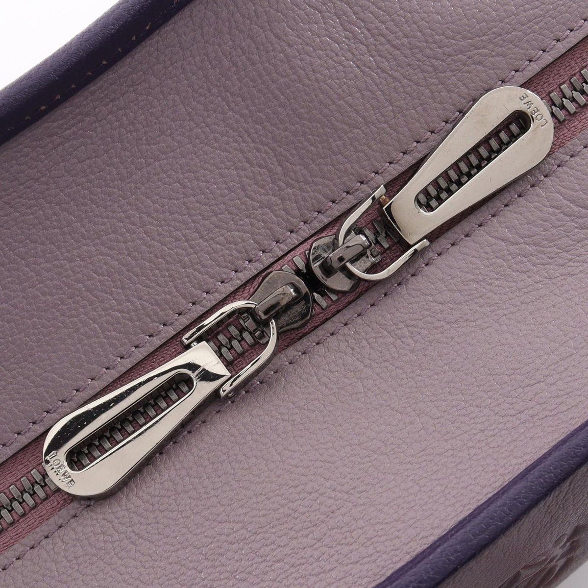 Loewe Amazona 36 Purple Pink Leather Handbag — view 7