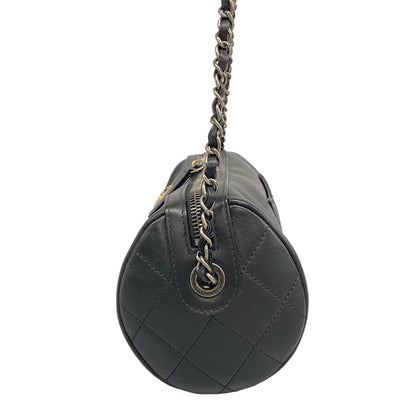 Chanel Shoulder Bag Black Chain Logo — view 4