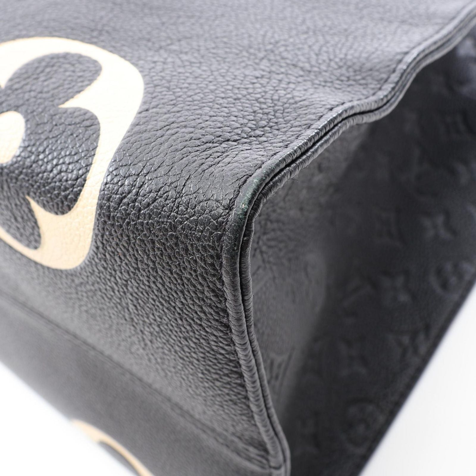 Louis Vuitton Tote Bag On The Go GM Monogram Empreinte LV Crafty 2-Way Black — view 8