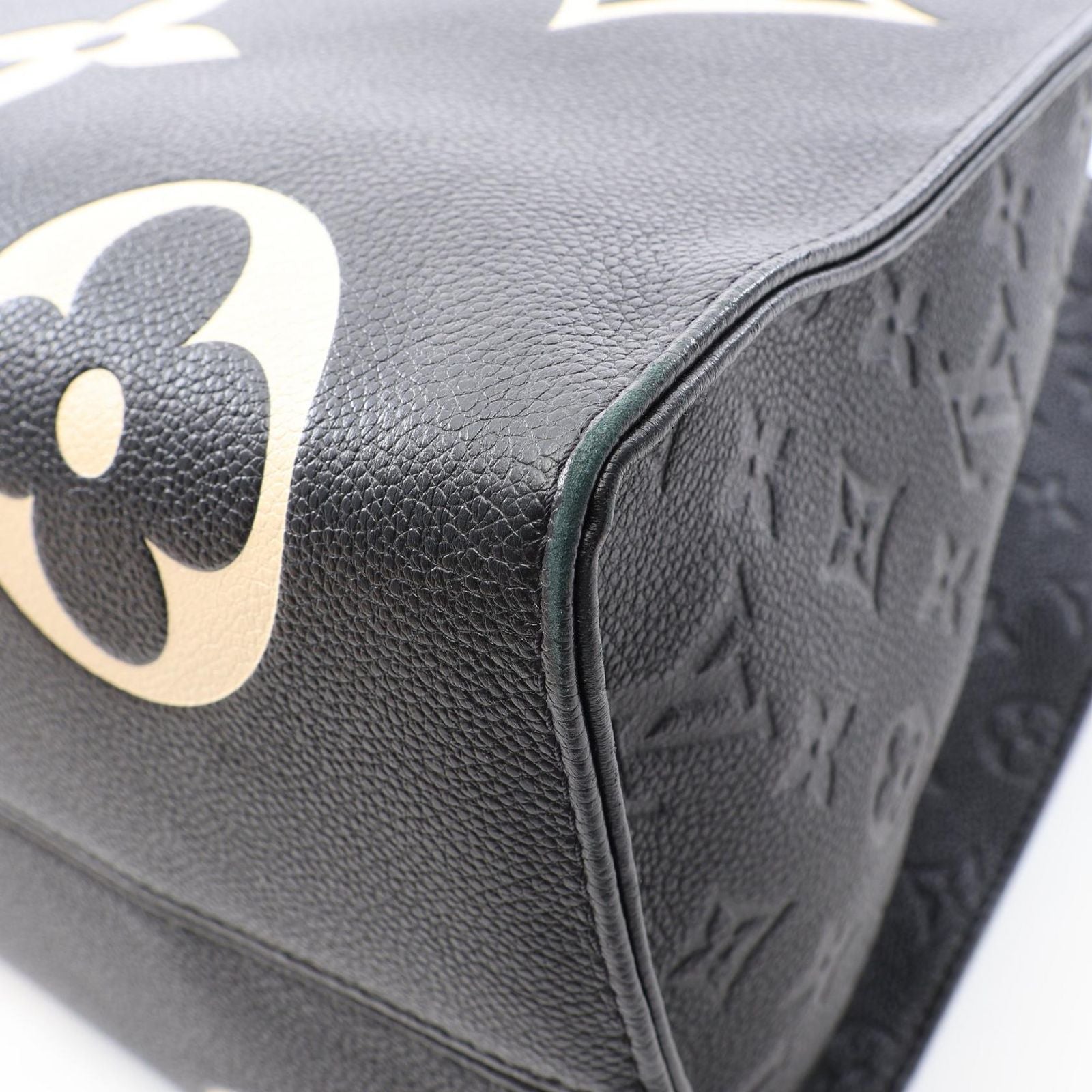 Louis Vuitton Tote Bag On The Go GM Monogram Empreinte LV Crafty 2-Way Black — view 7