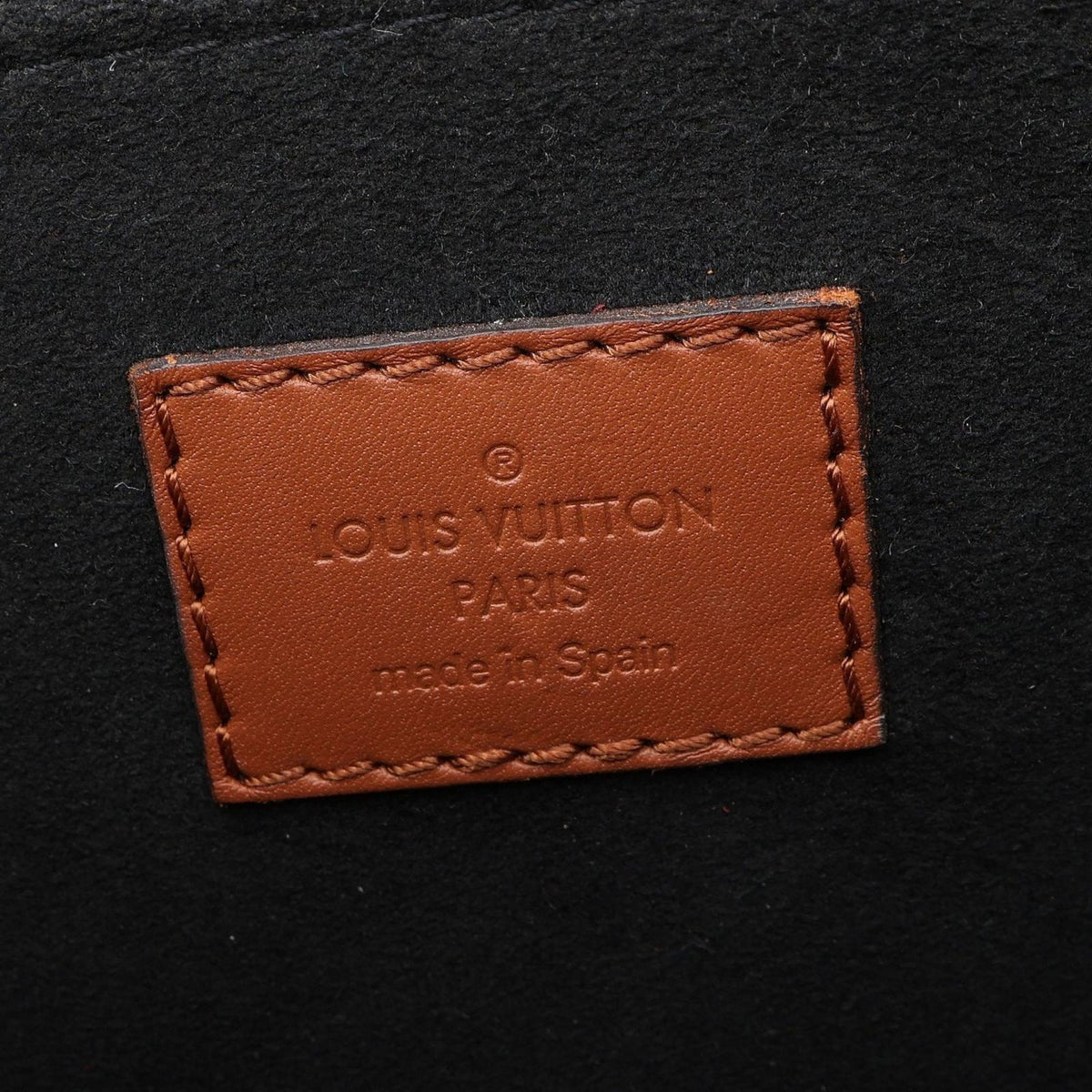 Louis Vuitton Shoulder Bag Dauphine MM 2-Way Leather — view 4