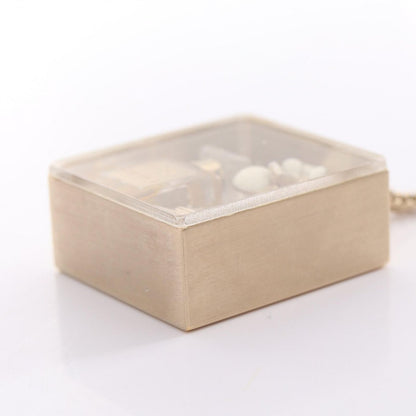 Chanel Necklace No. 5 Camellia — view 7