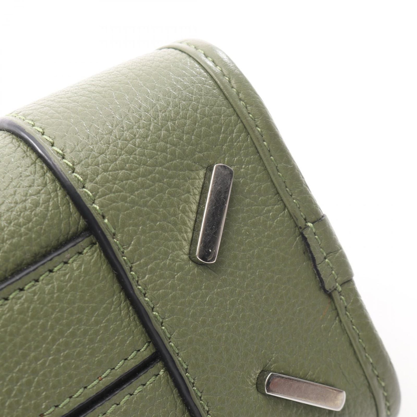 Loewe Amazona 23 2-Way Green Leather Handbag — view 6