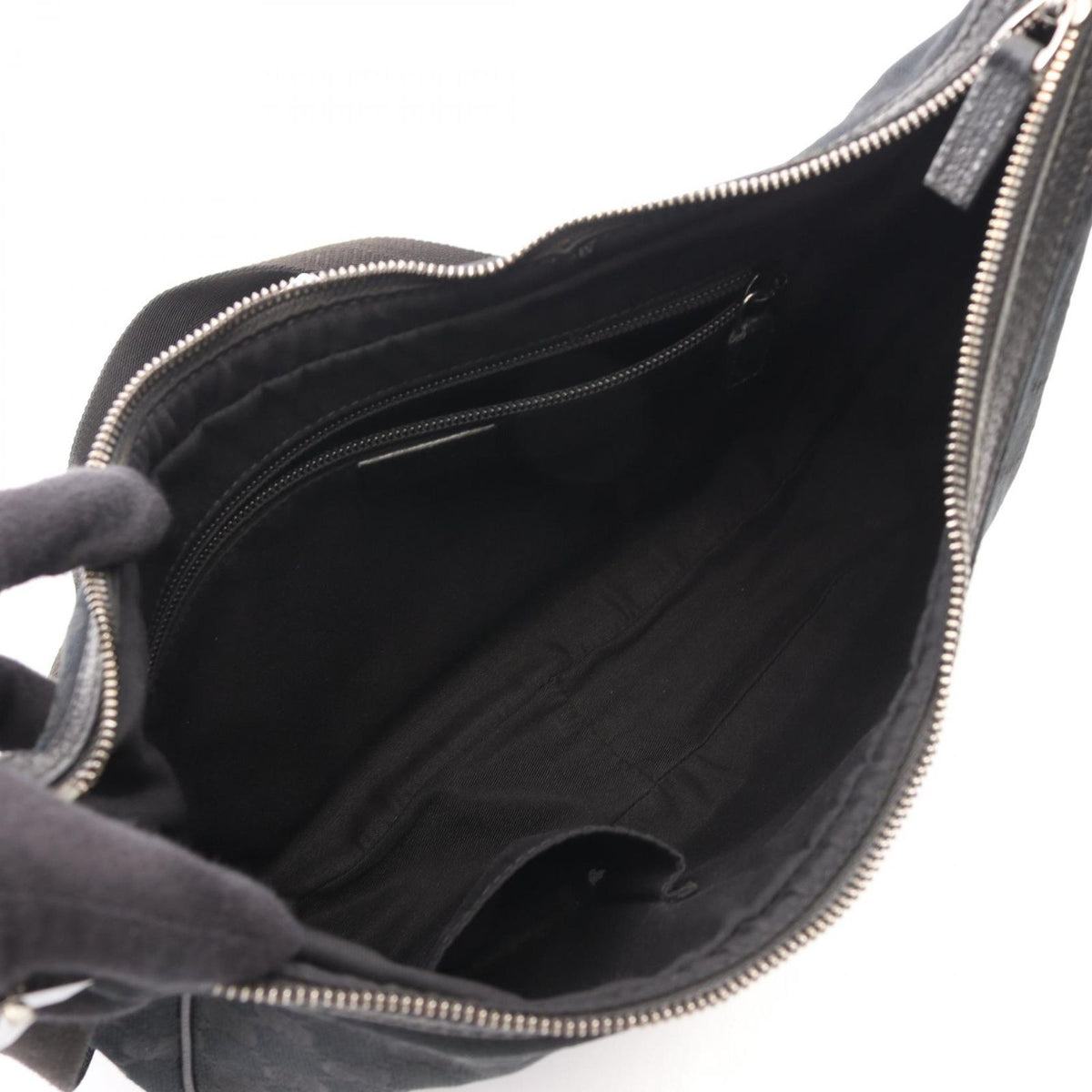 Gucci Shoulder Bag GG Canvas Black — view 3