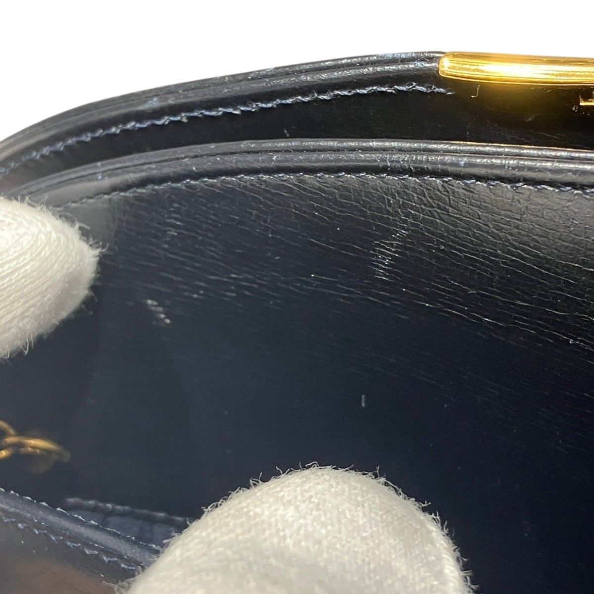 Cartier Saffiano Line Shoulder Bag Leather — view 8