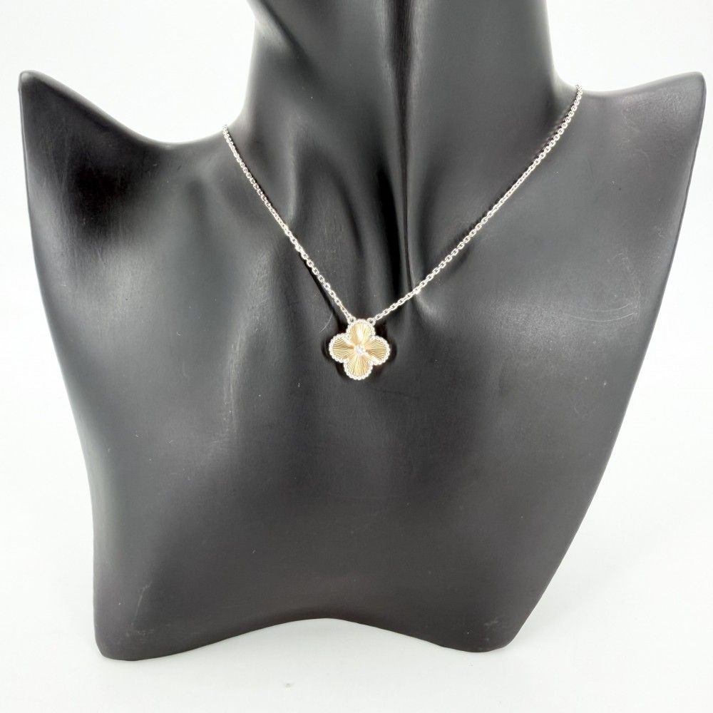 Van Cleef & Arpels For Necklace Guilloche Vintage Alhambra Star White Gold — view 3