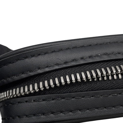 Louis Vuitton Shoulder Bag Epi Danube PM LV Circle Black — view 8