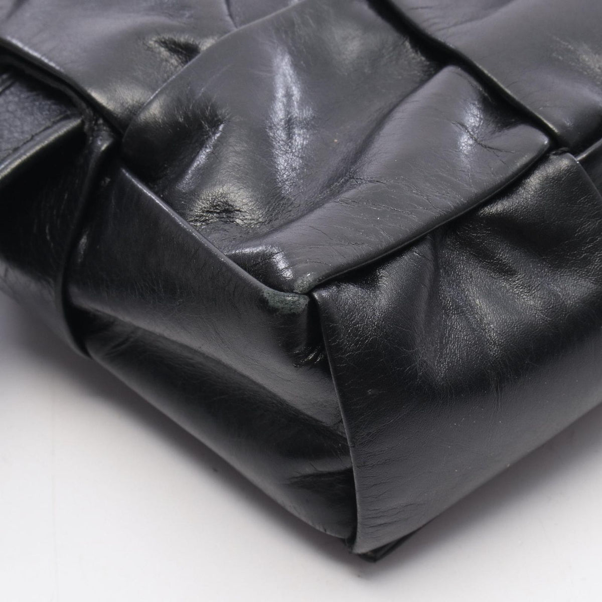 Bottega Veneta Waist Bag Cassette Maxi Intrecciato Black Leather — view 5