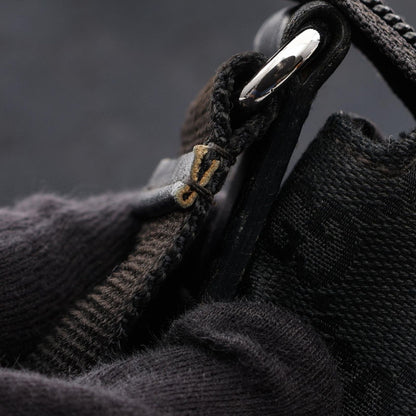 Gucci Shoulder Bag GG Canvas Black — view 7