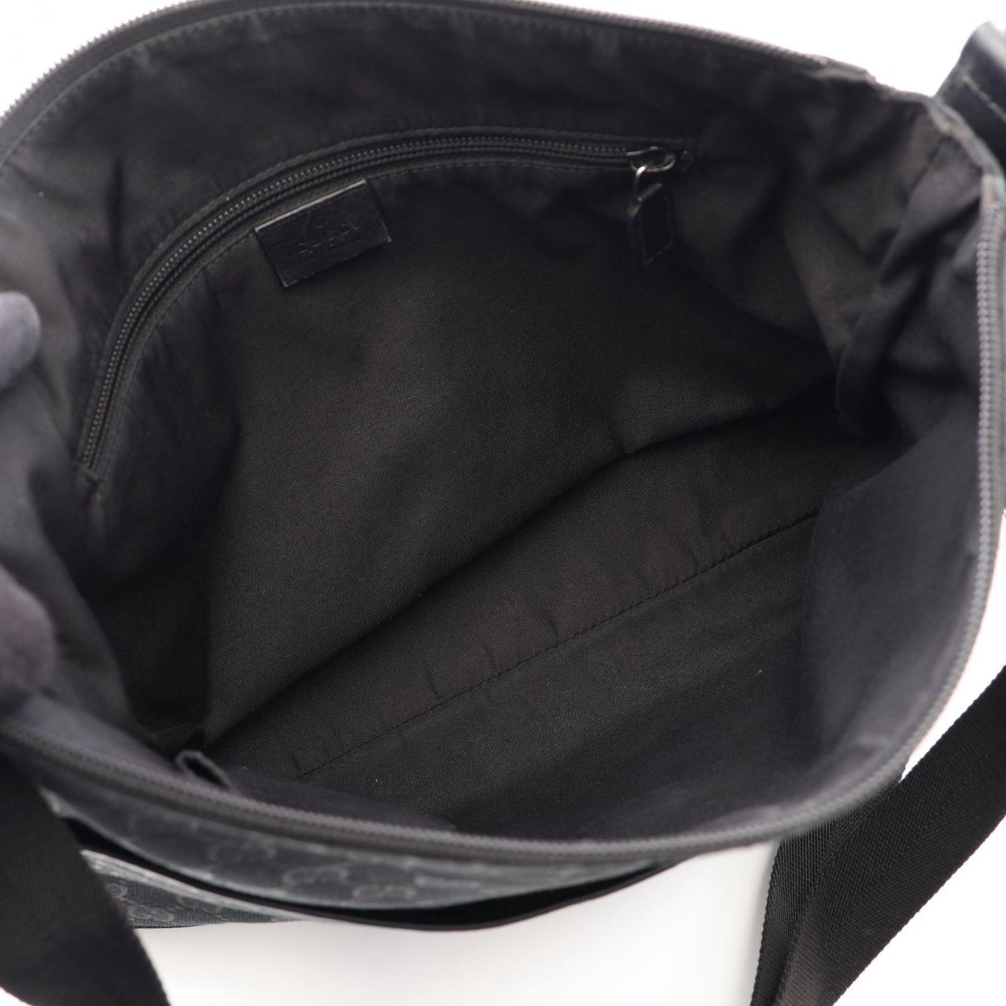 Gucci Shoulder Bag GG Canvas Black — view 3