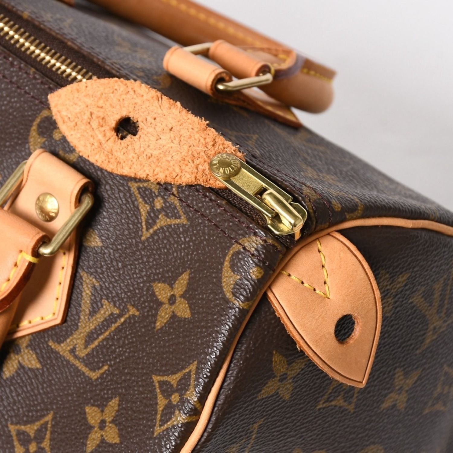 Louis Vuitton Speedy 25 Handbag Monogram Vachetta Leather Brown Gold — view 7