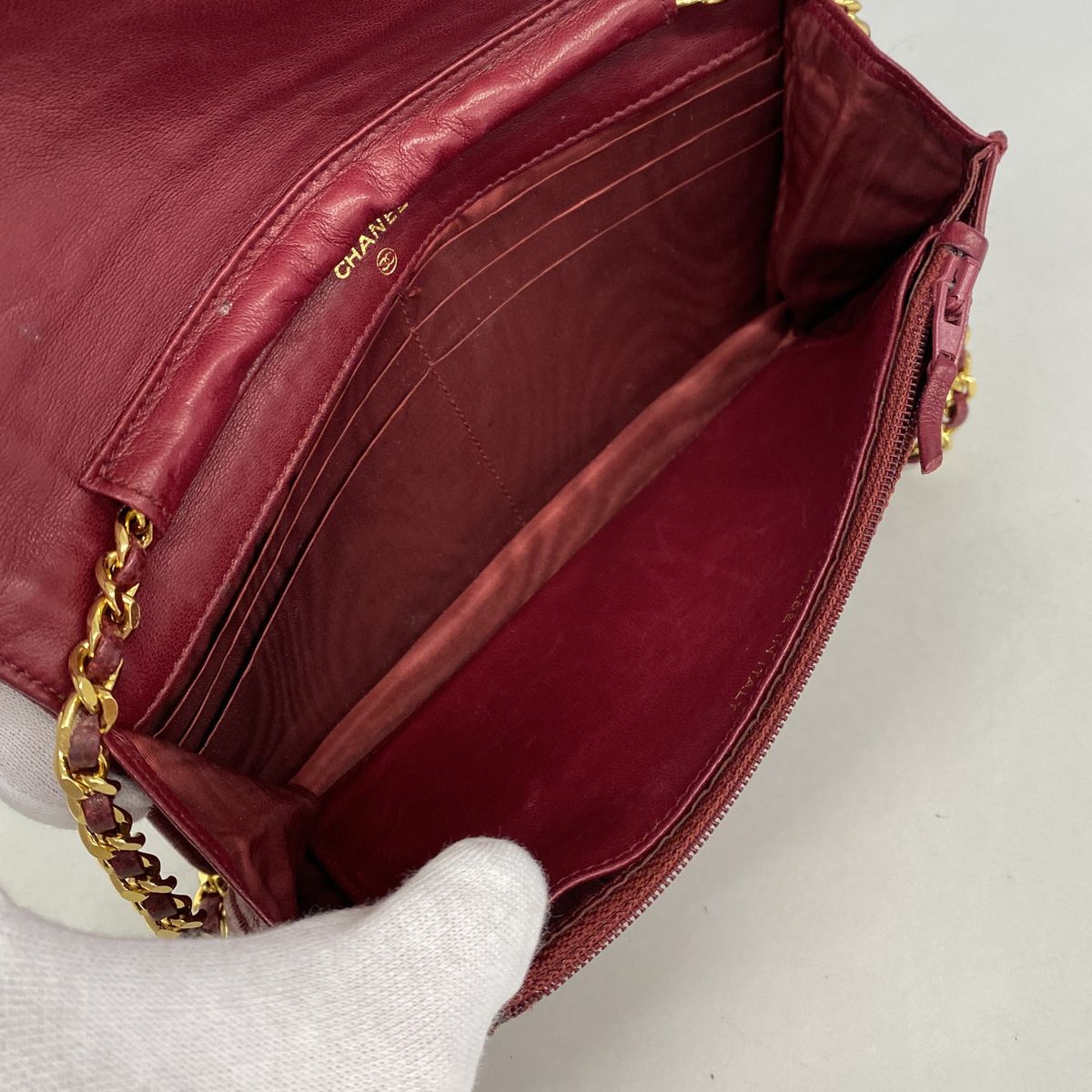 Chanel Wallet on Chain Caviar Leather Bordeaux Gold — view 4