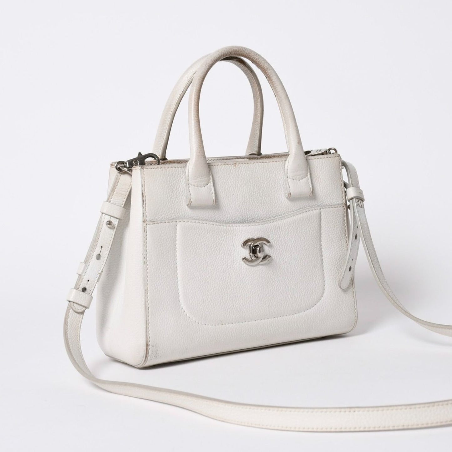 Chanel Neo Executive Tote Small Handbag 2-Way CC Logo Caviar Leather Silver — view 3