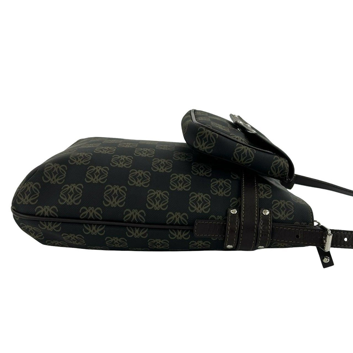 Loewe Anagram Pattern Logo Embossed Leather Shoulder Bag Crossbody Pochette — view 6