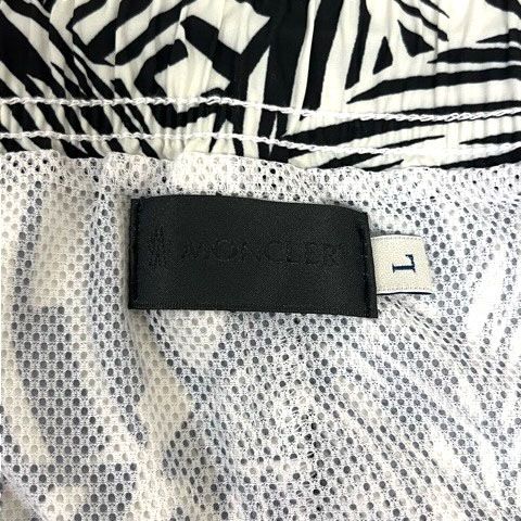 Moncler Shorts Nylon Logo All Over Pattern L White Black — view 3