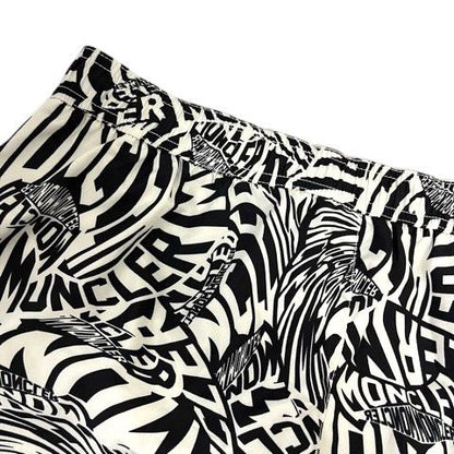 Moncler Shorts Nylon Logo All Over Pattern L White Black — view 7