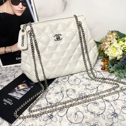 Chanel Caviar Leather Quilted CC Logo Shoulder Bag