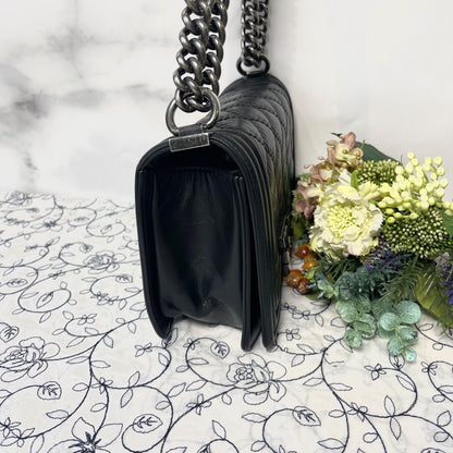 Chanel Boy Quilted Shoulder Bag Black — view 5