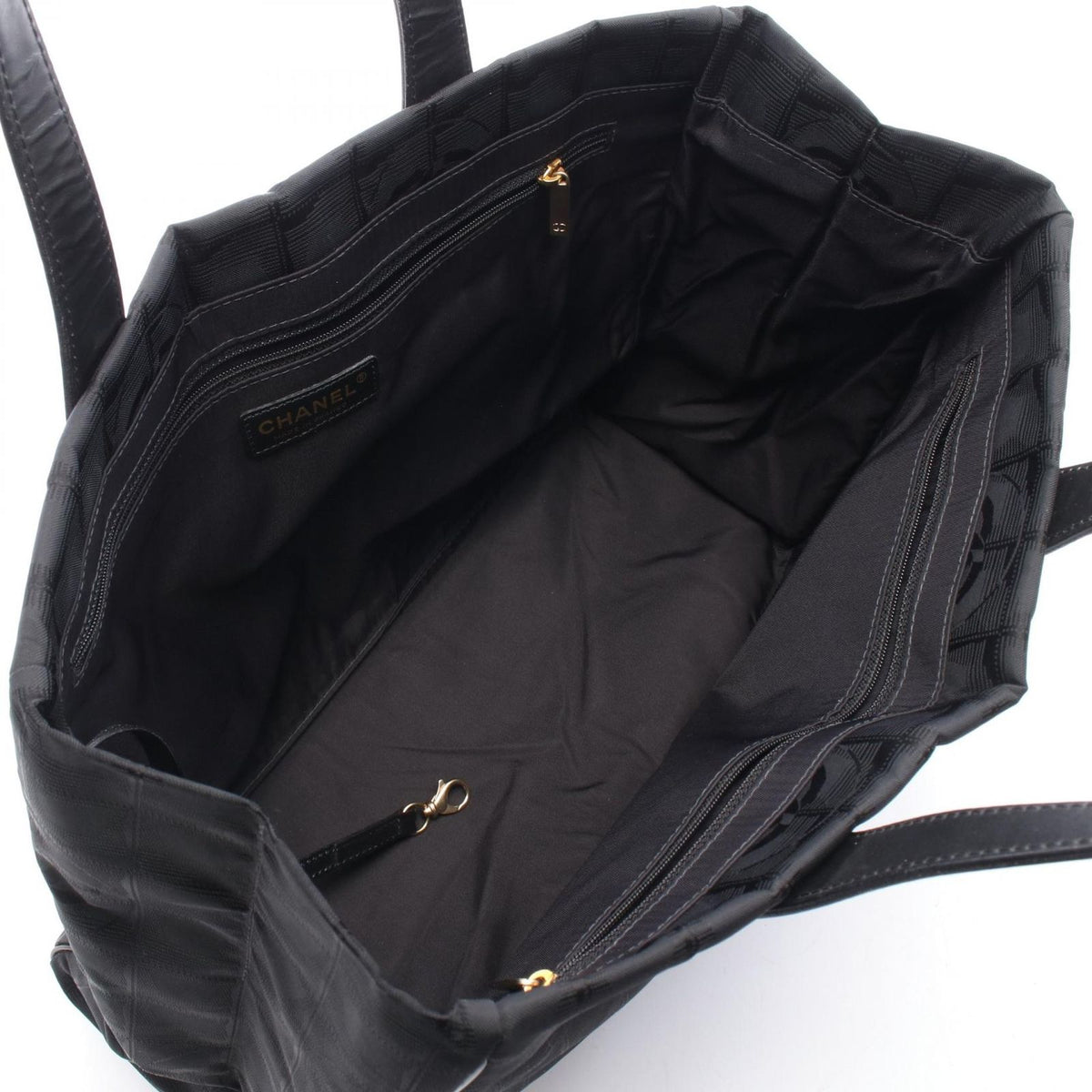 Chanel Tote Bag New Travel Line MM Black Nylon Leather MM — view 3