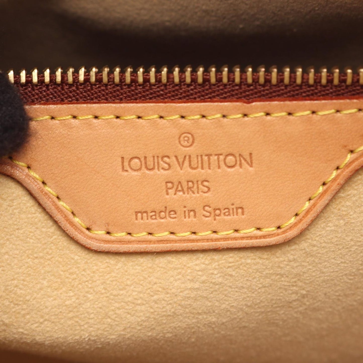 Louis Vuitton Shoulder Bag Looping GM Monogram Canvas Leather — view 4