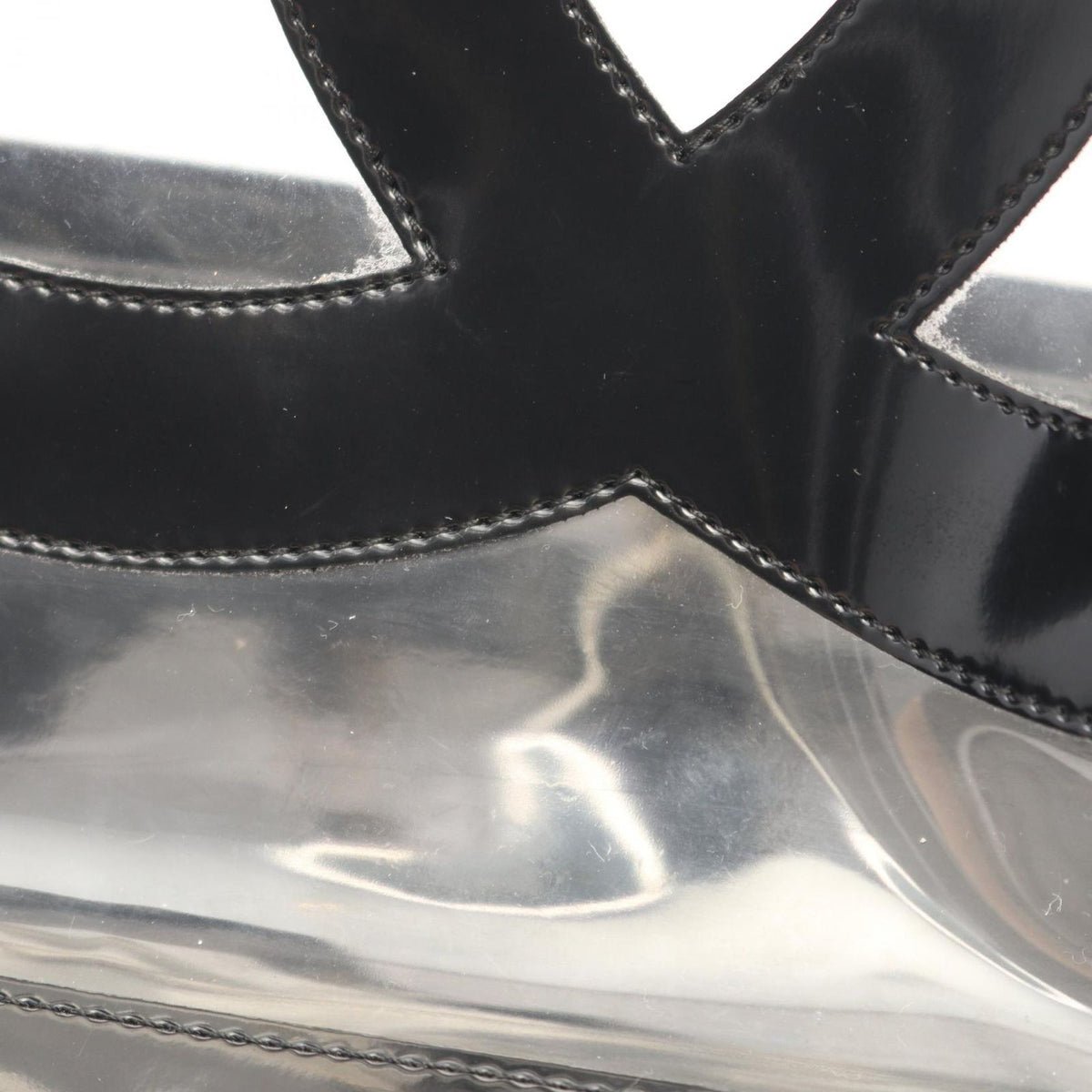 Chanel Tote Bag CC Logo Black Vinyl Patent Leather CC Clear Chain — view 6