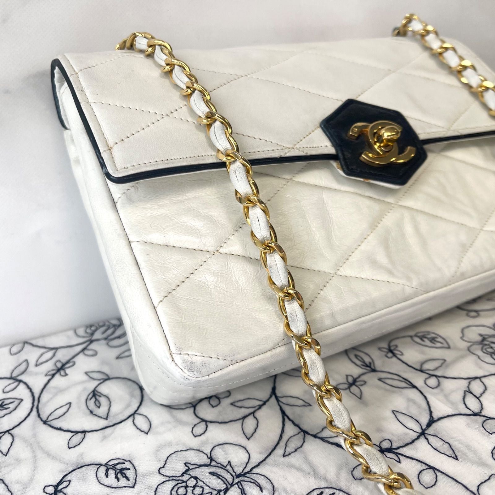Chanel Vintage Turnlock Chain Shoulder Bag — view 3