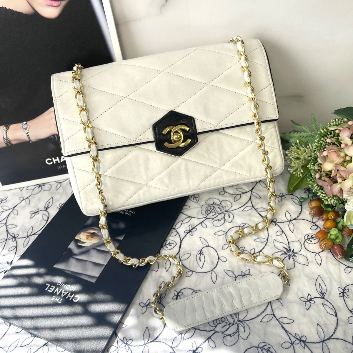 Chanel Vintage Turnlock Chain Shoulder Bag