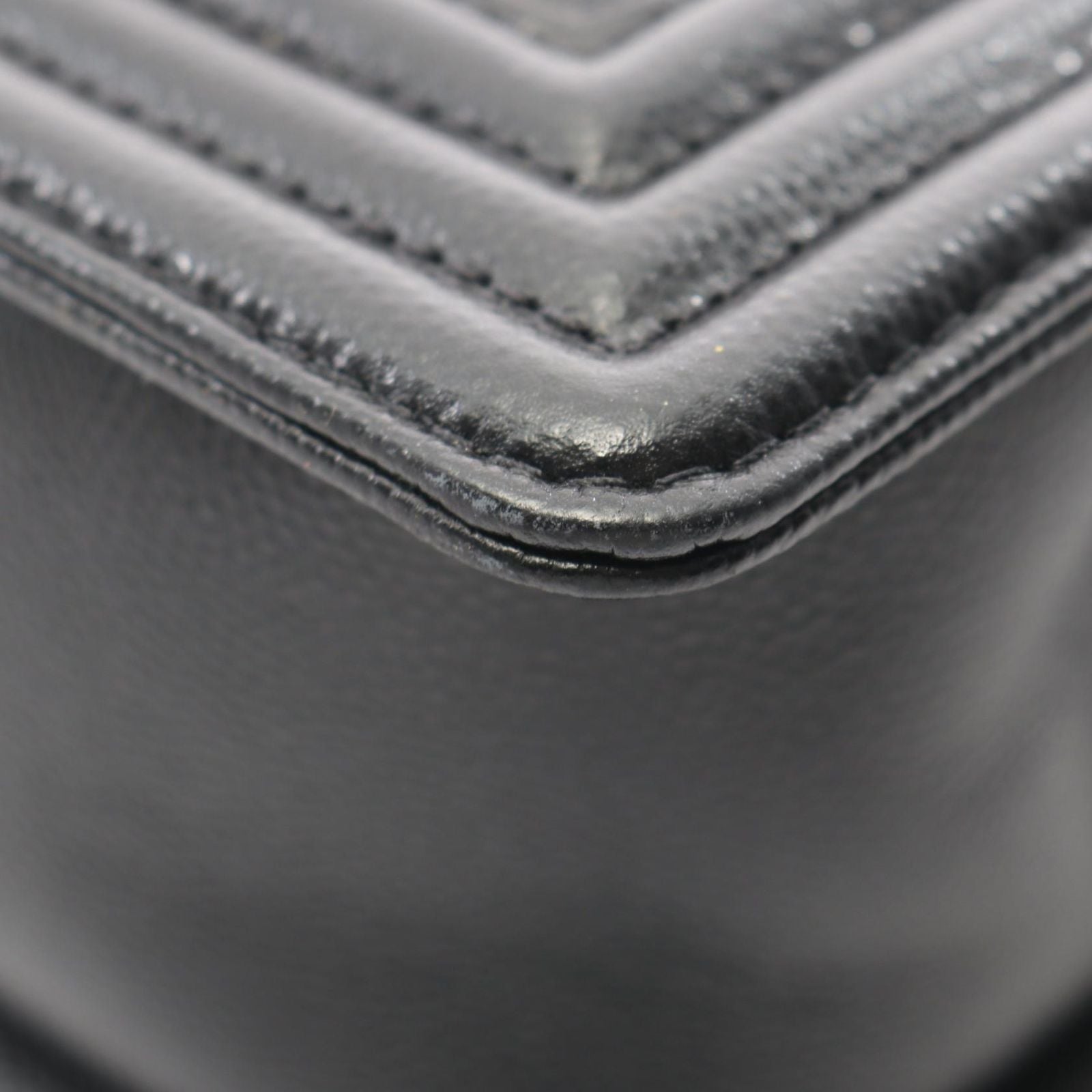 Chanel Shoulder Bag Boy Chevron Stitch Black Caviar Leather Boy Chain — view 8